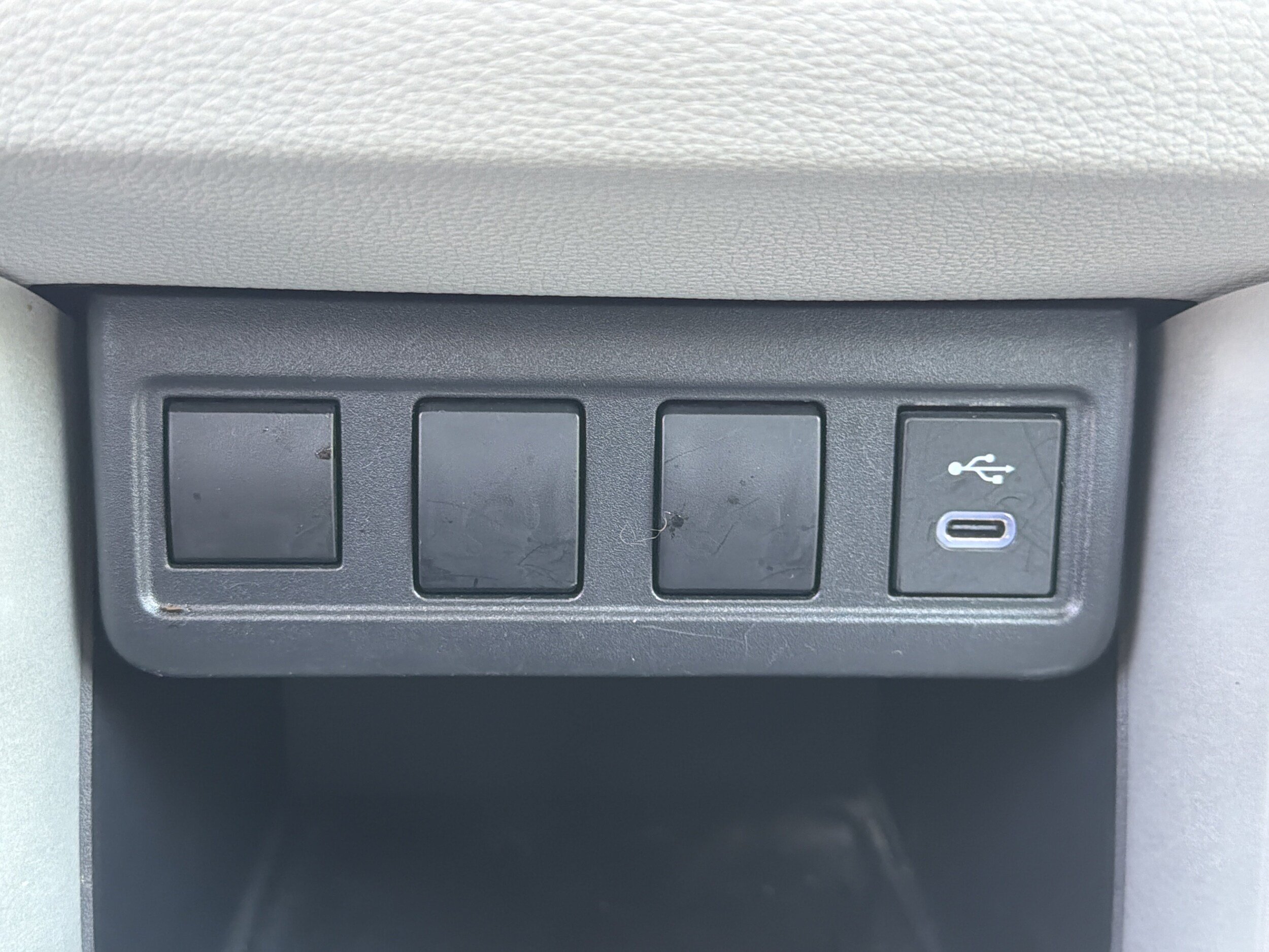 Certified 2024 Toyota Corolla Cross L FWD image 9