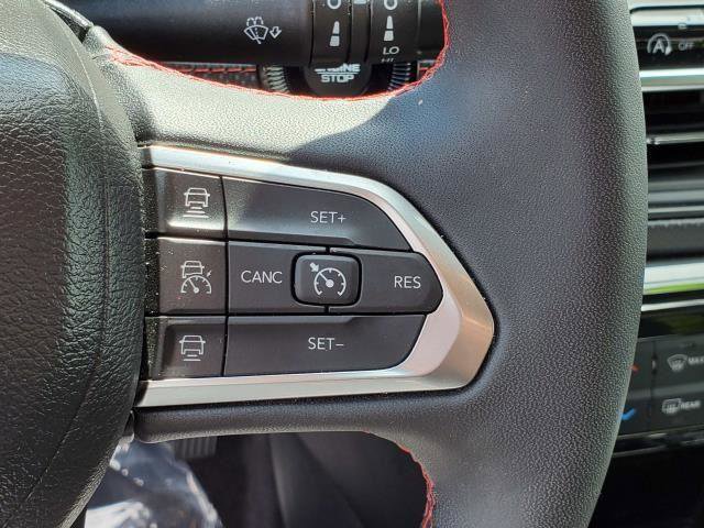 Used 2024 Jeep Compass Trailhawk w/ Trailhawk Convenience Group AWD/4WD image 13