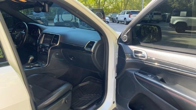 Used 2017 Jeep Grand Cherokee Trailhawk AWD/4WD image 10