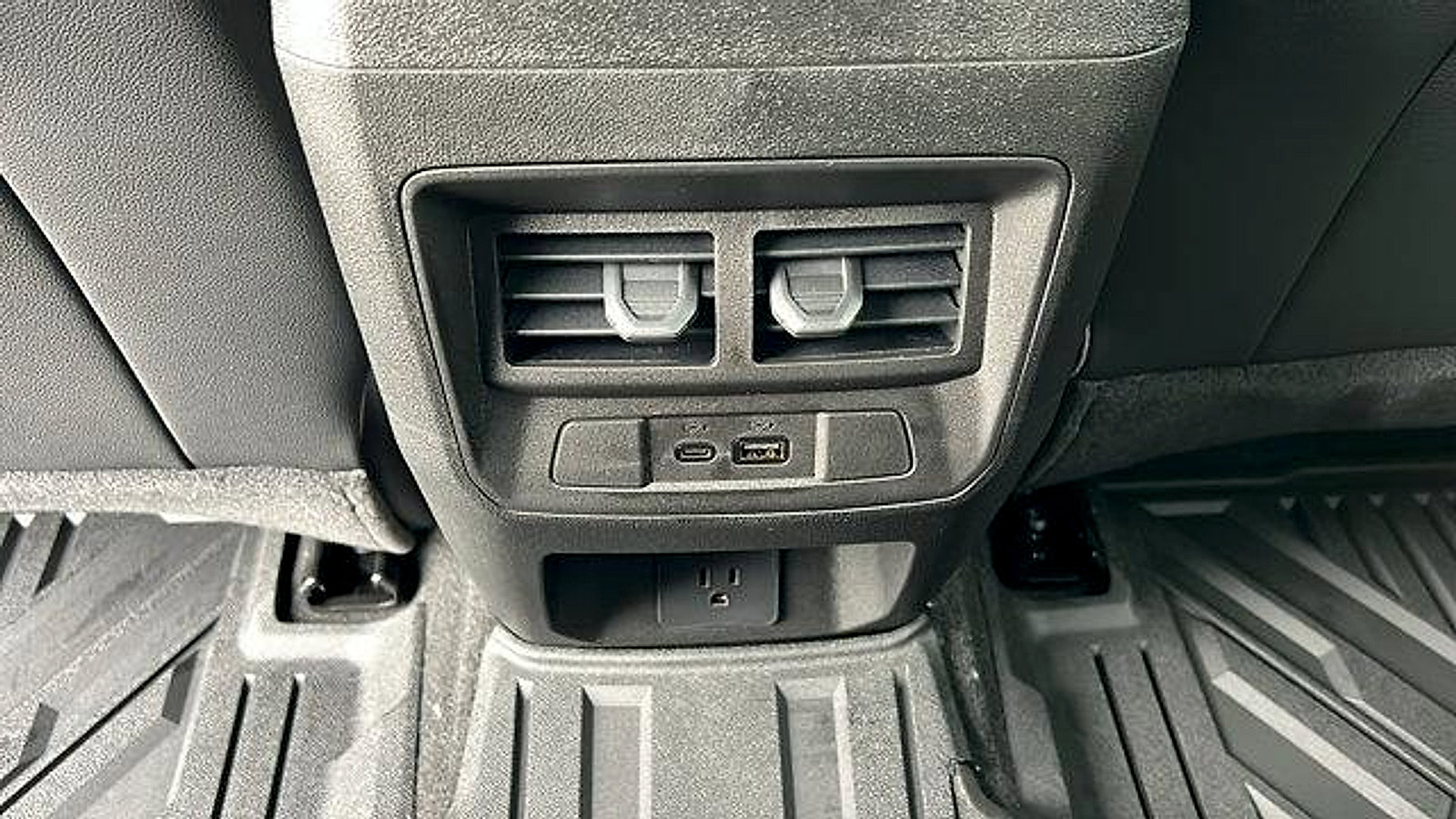 New 2026 Chevrolet Colorado ZR2 w/ Technology Package image 16