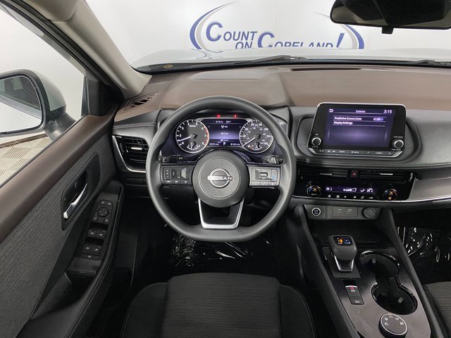 Used 2022 Nissan Rogue SV image 17