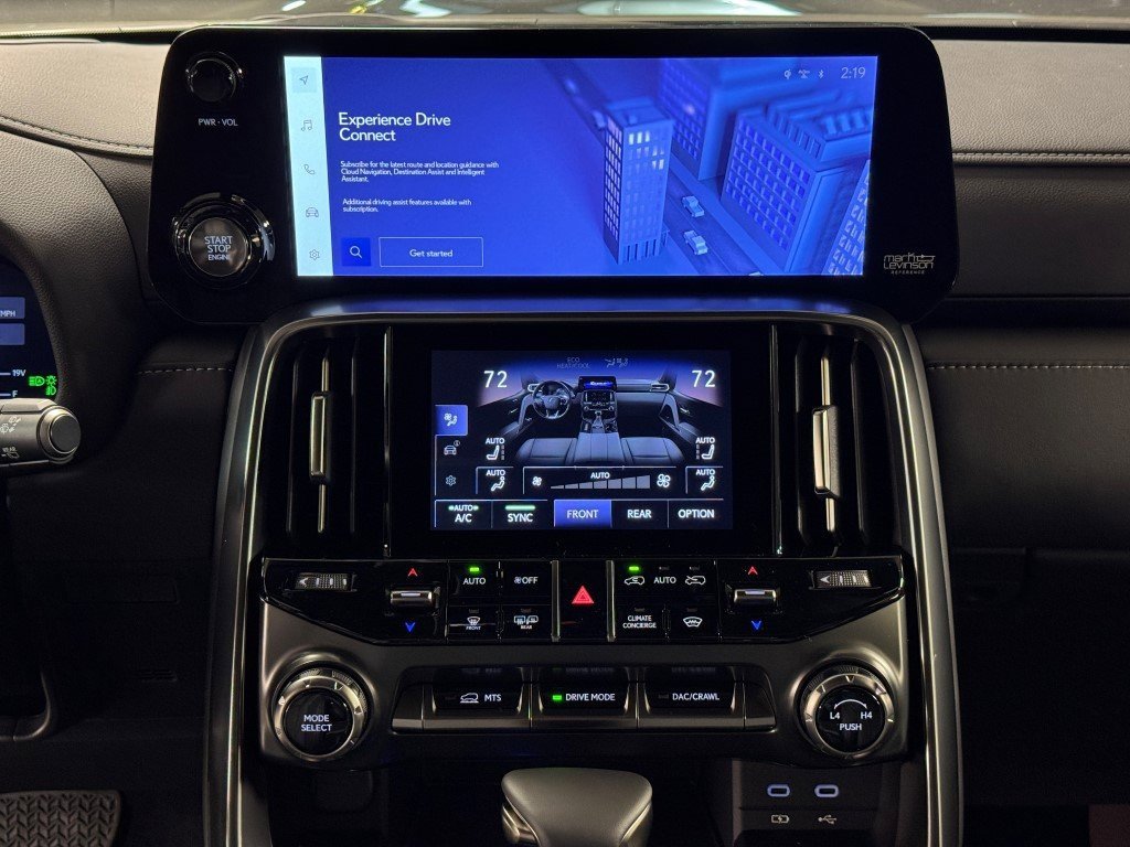 New 2025 Lexus LX 600 4WD w/ Luxury Package image 17