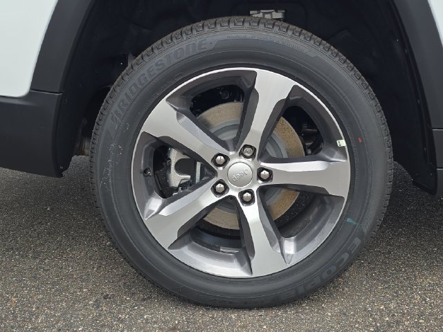 New 2026 Jeep Grand Cherokee L Limited AWD/4WD image 6