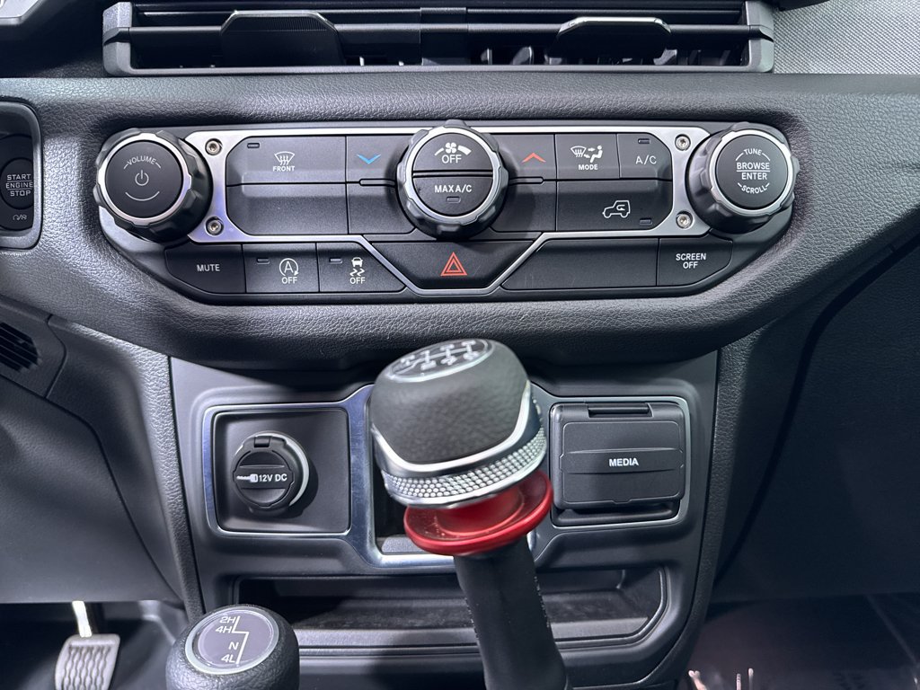 Used 2024 Jeep Wrangler Sport AWD/4WD image 26