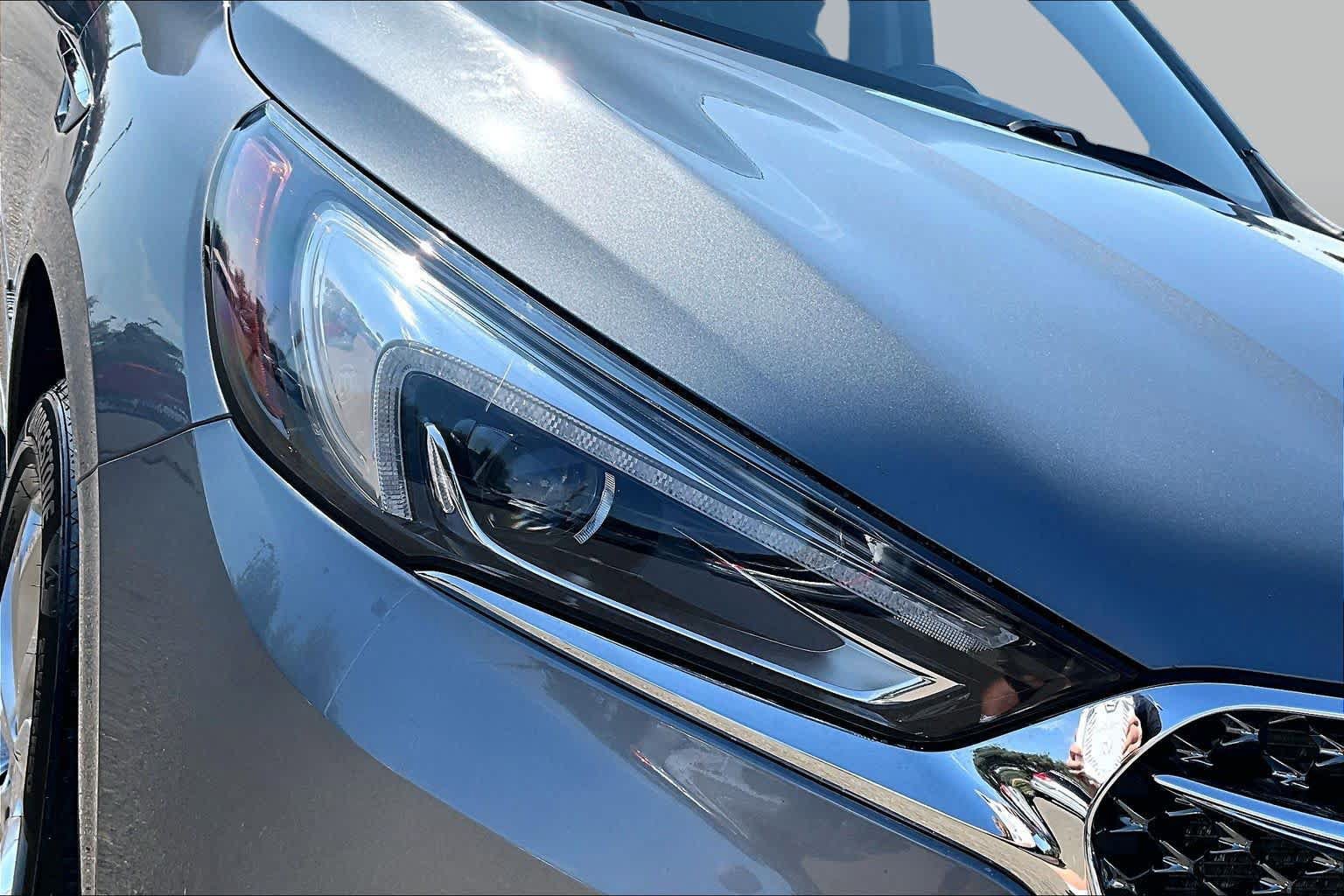 Used 2020 Buick Enclave Avenir w/ Avenir Technology Package FWD image 27