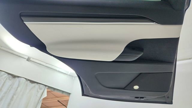 Used 2024 Tesla Model X Plaid image 36