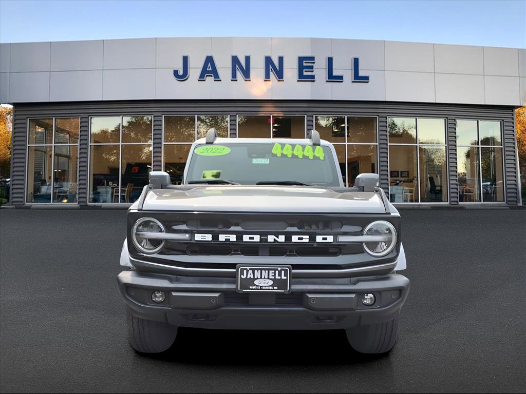 Used 2022 Ford Bronco Outer Banks image 2