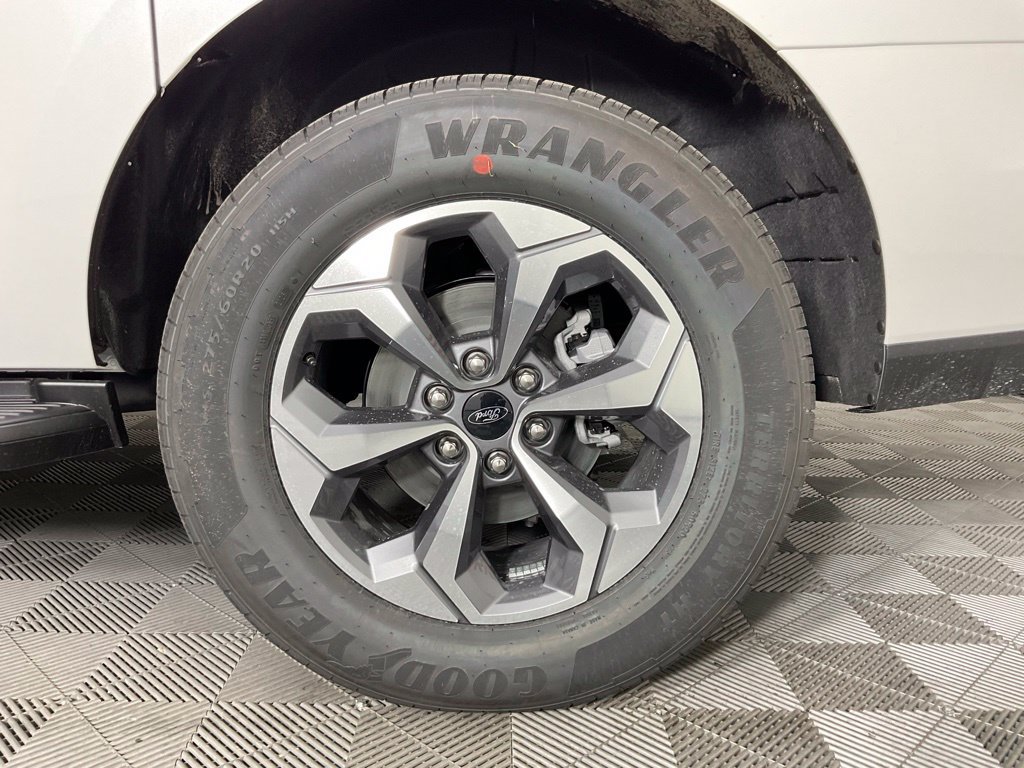New 2027 Ford Expedition Max Active RWD image 10