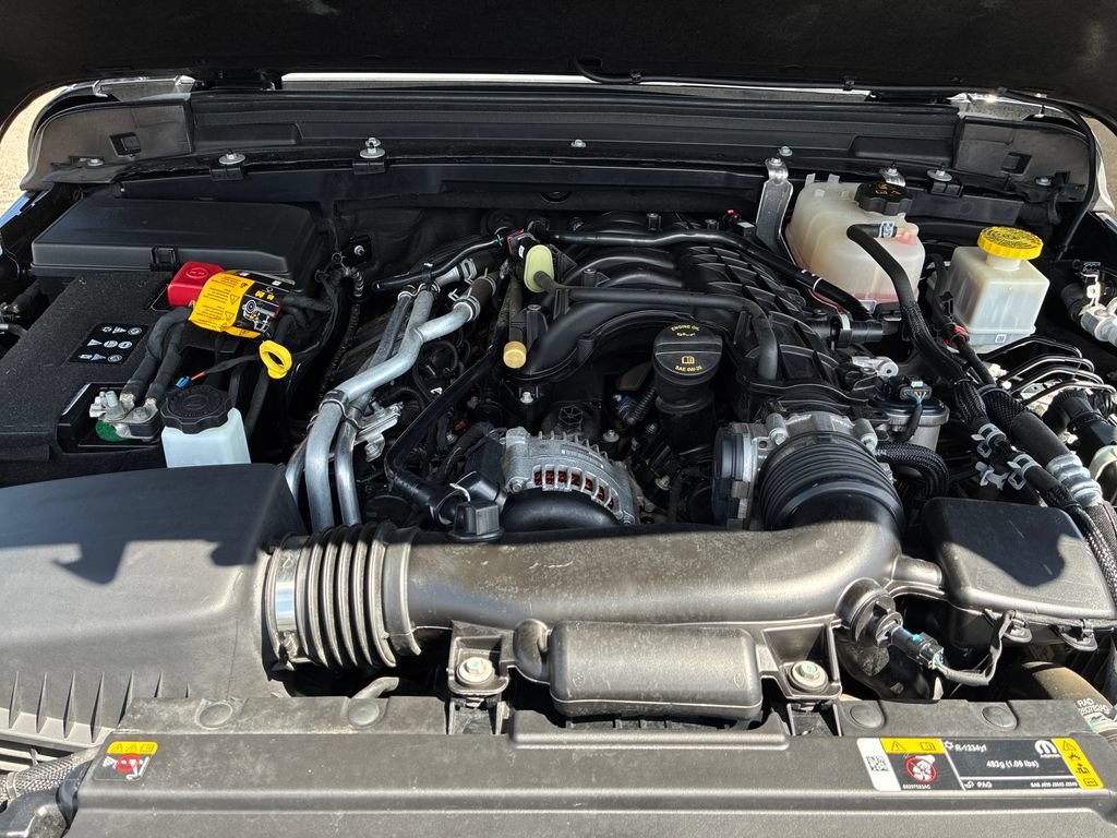 Used 2022 Jeep Gladiator Sport AWD/4WD image 28
