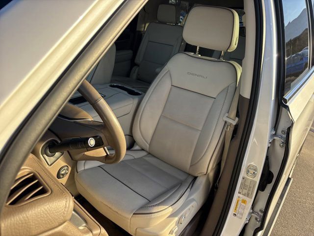Used 2023 GMC Yukon XL Denali image 24