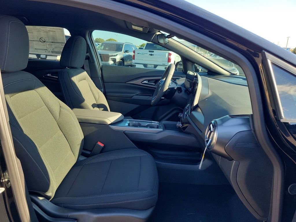 New 2026 Chevrolet Equinox EV LT image 27