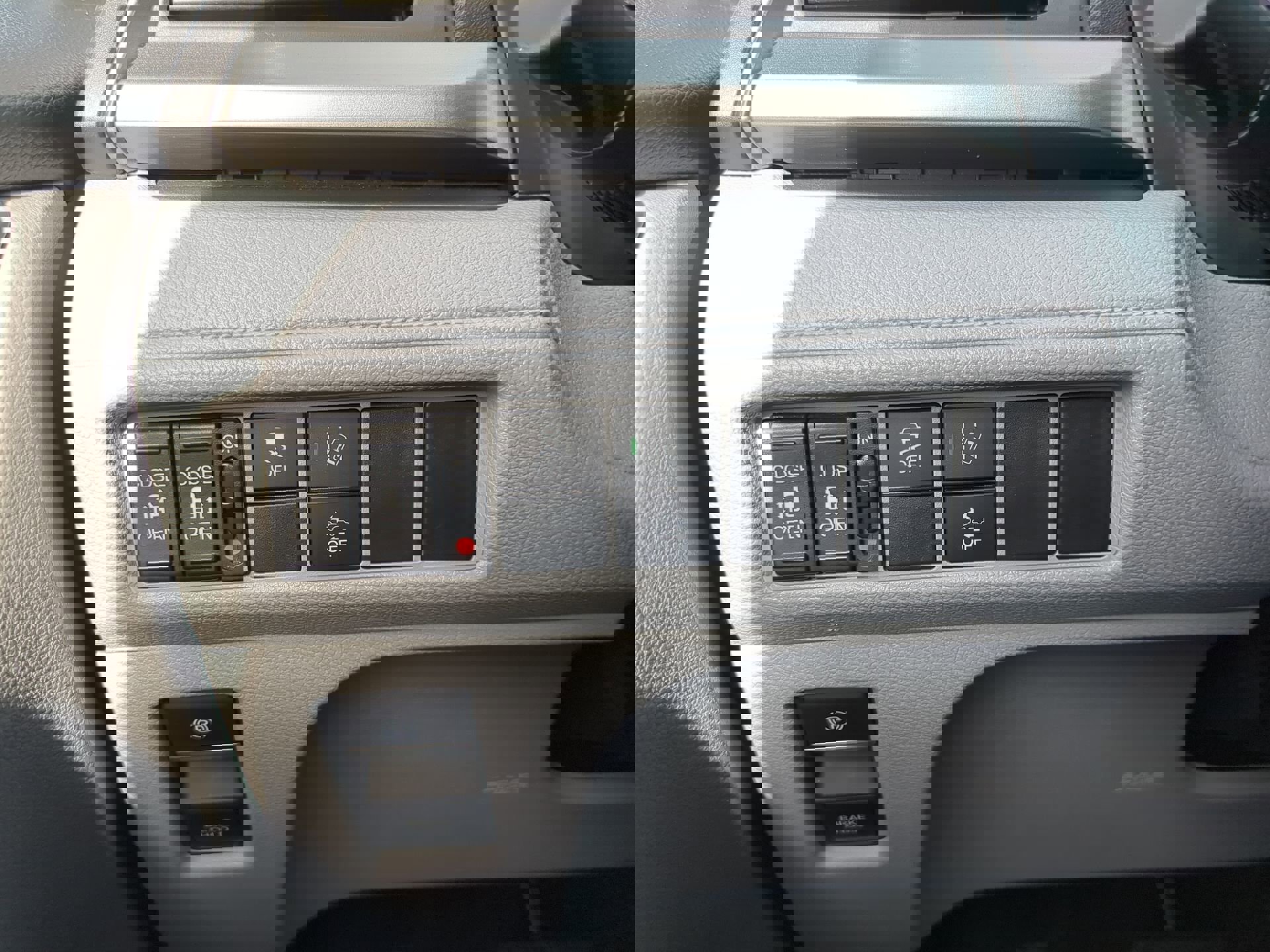 Used 2019 Honda Odyssey EX image 28