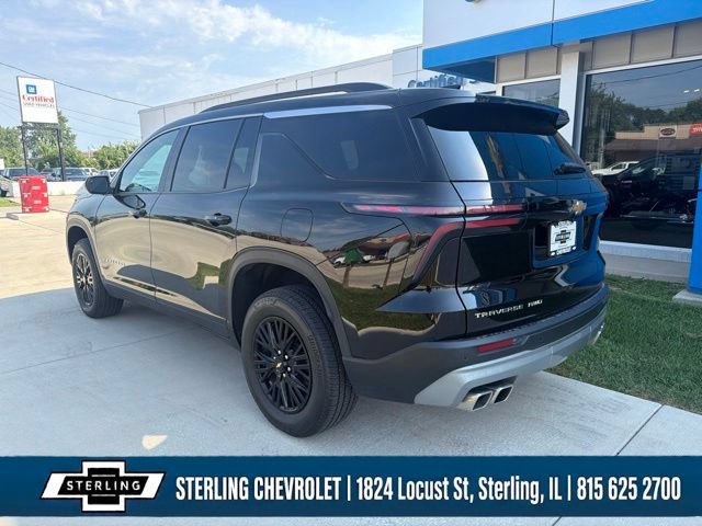 Used 2025 Chevrolet Traverse LT AWD/4WD image 3