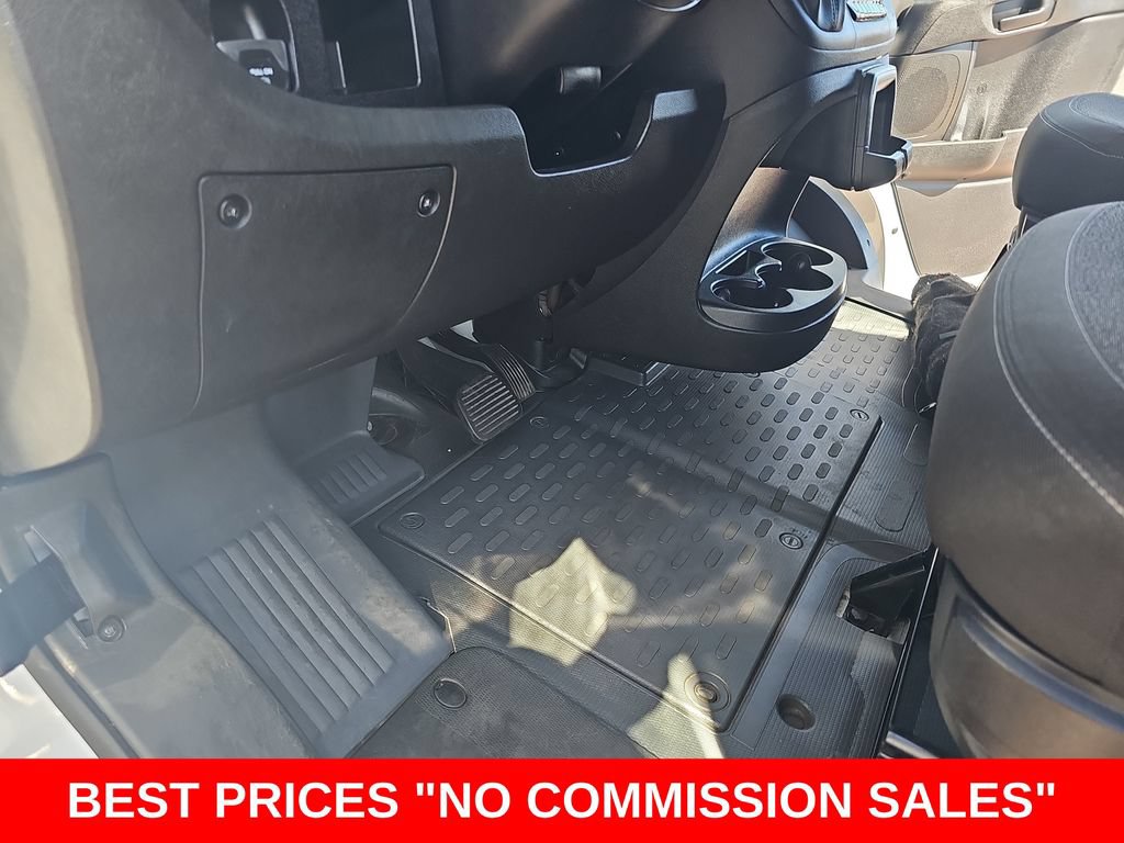 Used 2025 RAM ProMaster 2500 w/ U-Haul Equipment Group FWD image 13