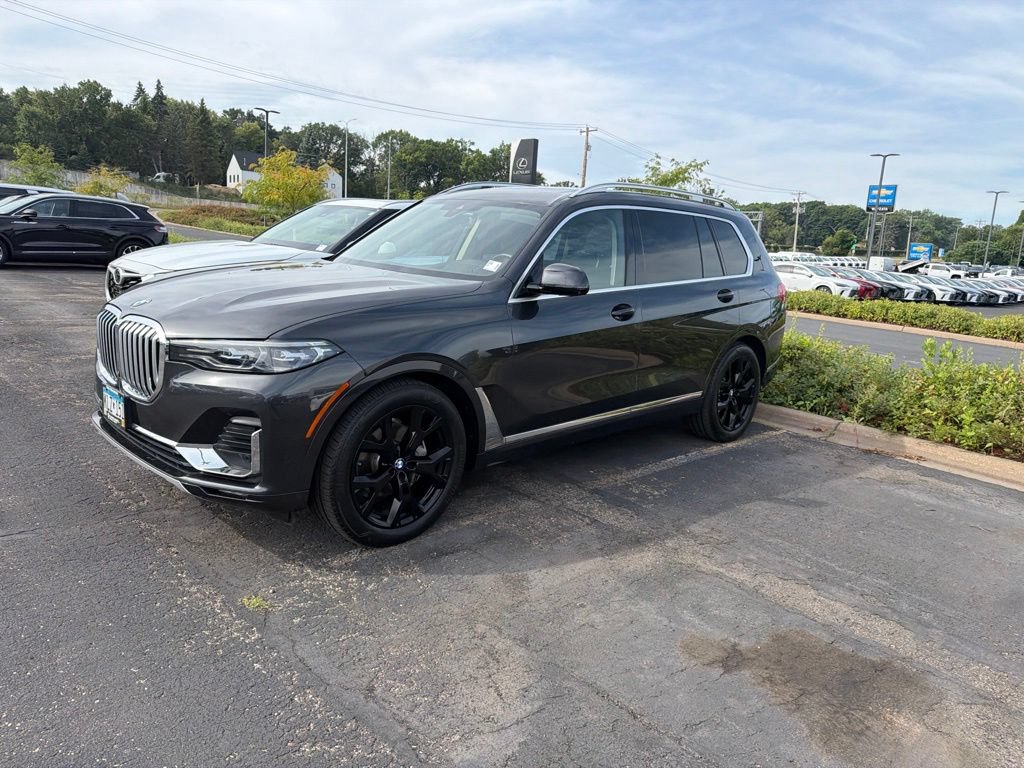 Used 2020 BMW X7 xDrive40i w/ Premium Package AWD/4WD image 4