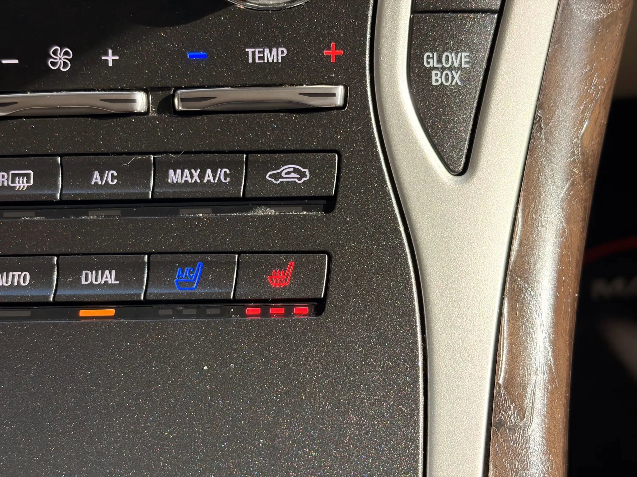 Used 2017 Lincoln MKX Reserve w/ Lincoln MKX Climate Package image 81