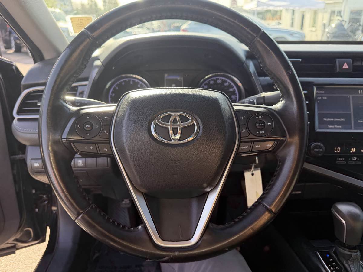 Used 2019 Toyota Camry SE FWD image 10
