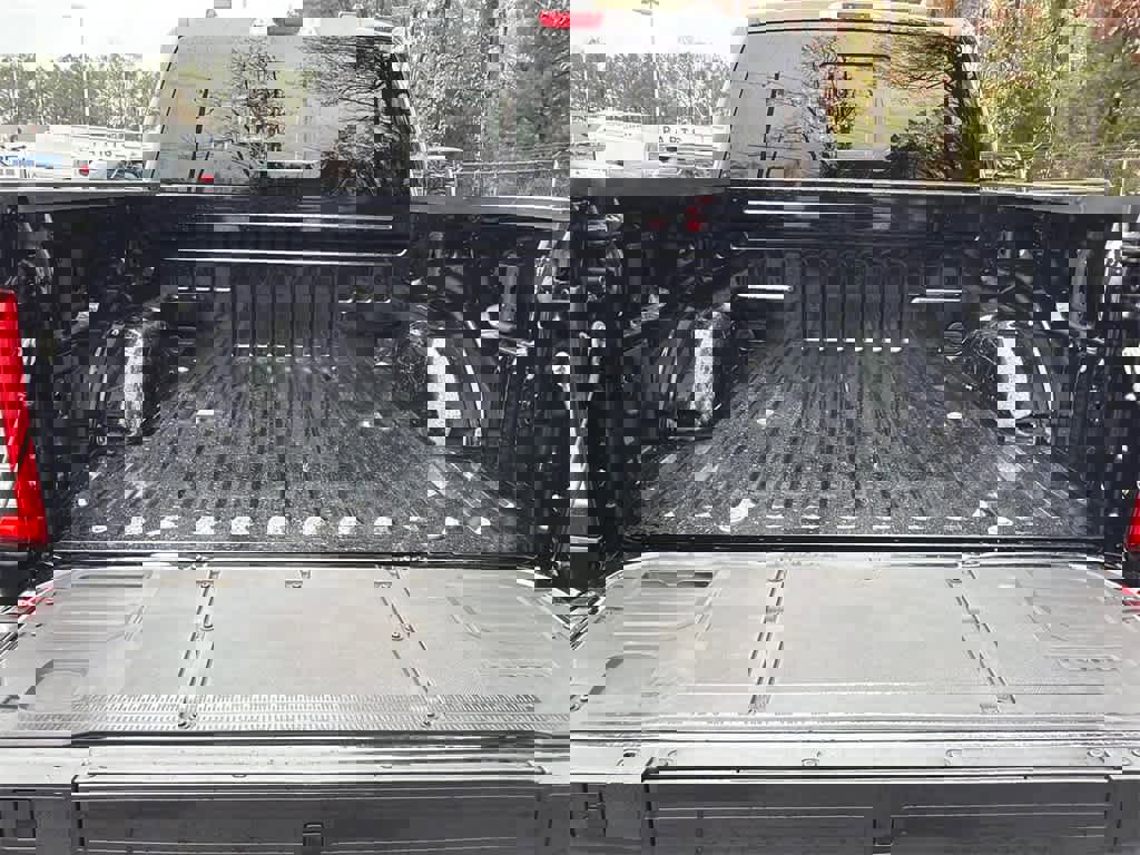 Used 2023 Ford F150 Lariat w/ Trailer Tow Package image 16