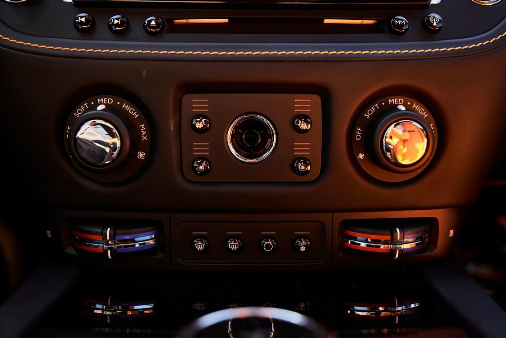 Used 2020 Rolls-Royce Wraith RWD image 62