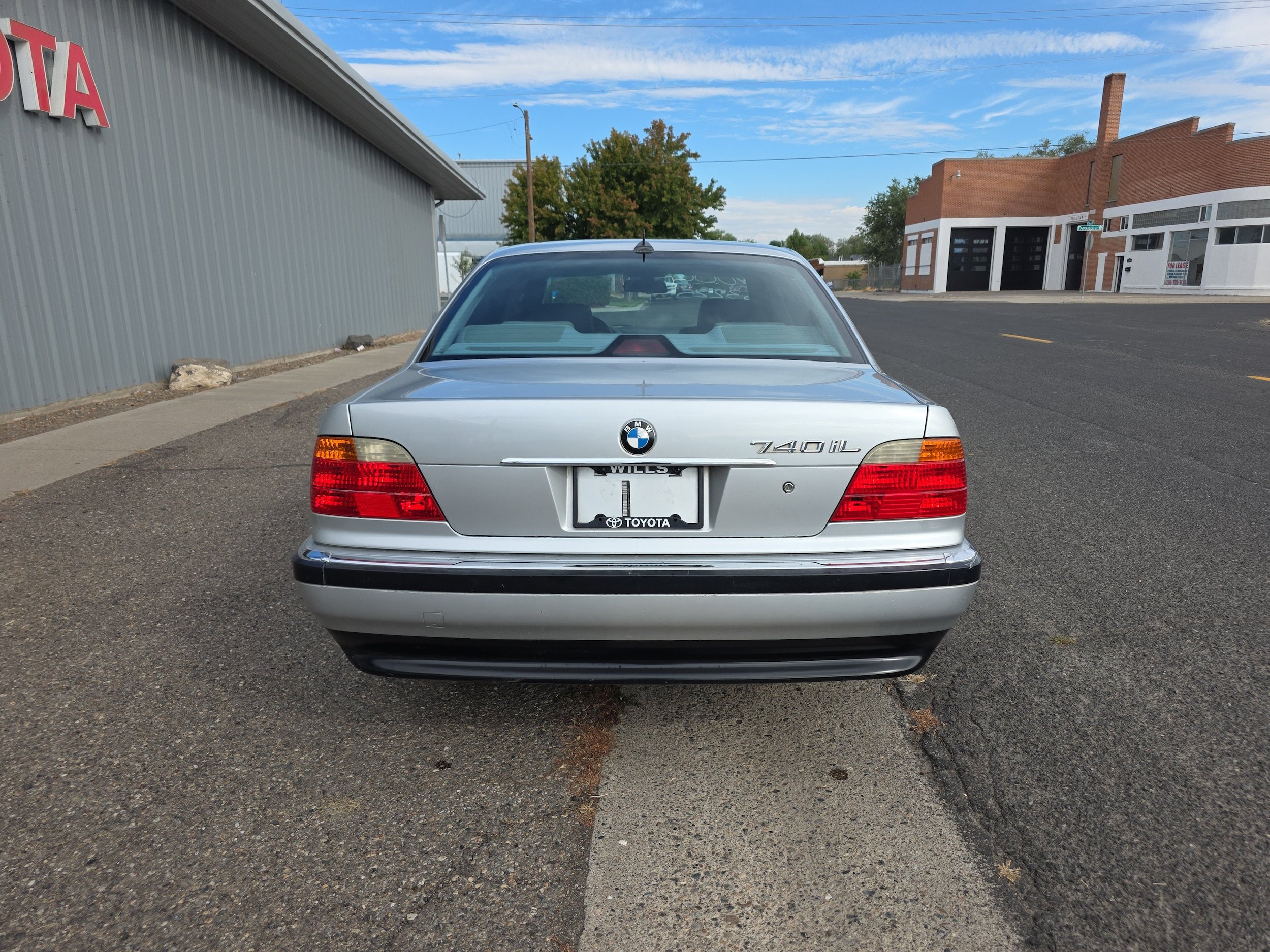 Used 2000 BMW 740iL RWD image 5