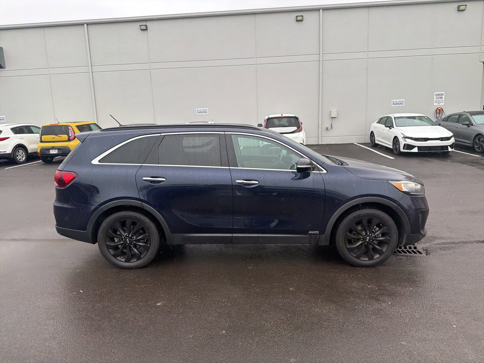 Used 2020 Kia Sorento S image 4
