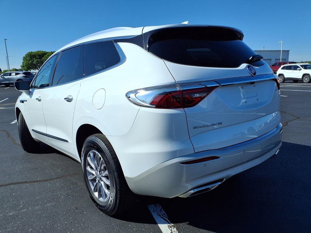 Used 2023 Buick Enclave Essence w/ LPO, Floor Liner Package FWD image 32