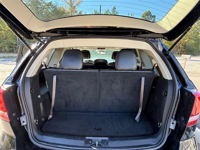 Used 2018 Dodge Journey Crossroad w/ Nav & Sun Group image 14