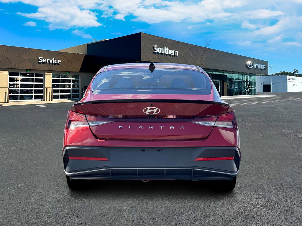 New 2026 Hyundai Elantra Sport image 7
