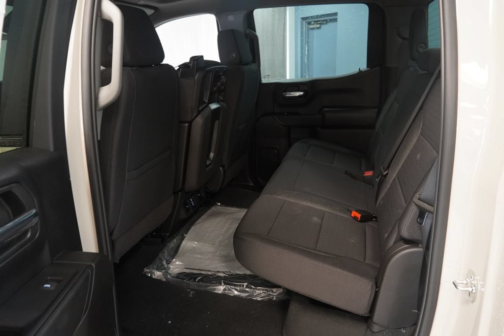 New 2026 Chevrolet Silverado 1500 Custom w/ Turbomax Blackout Package AWD/4WD image 16