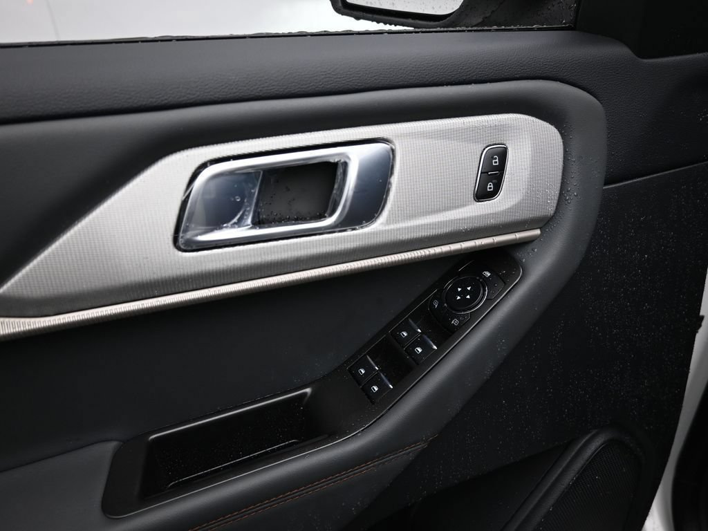 New 2026 Ford Explorer Active AWD/4WD image 41