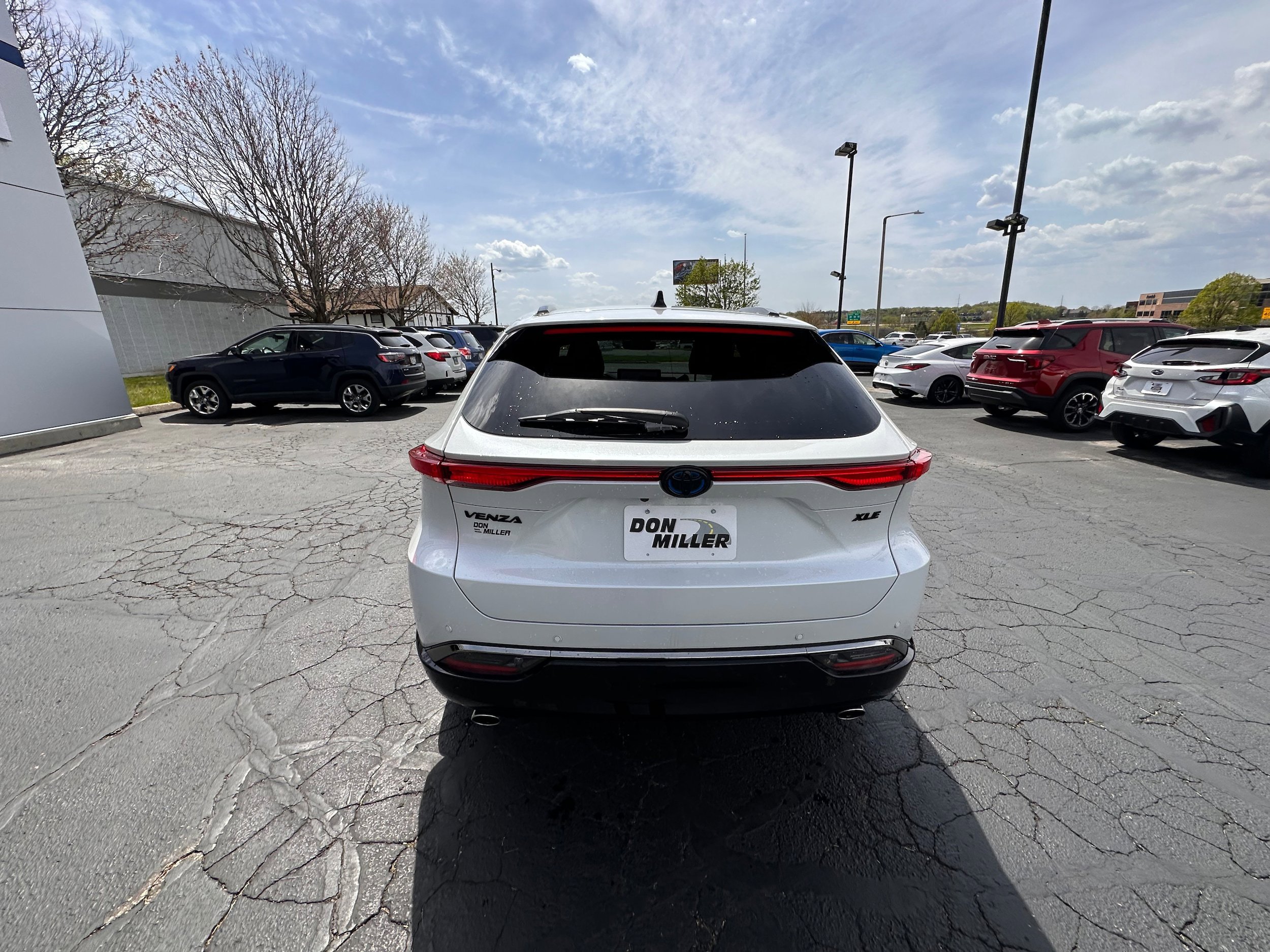 Used 2023 Toyota Venza Nightshade AWD/4WD image 4