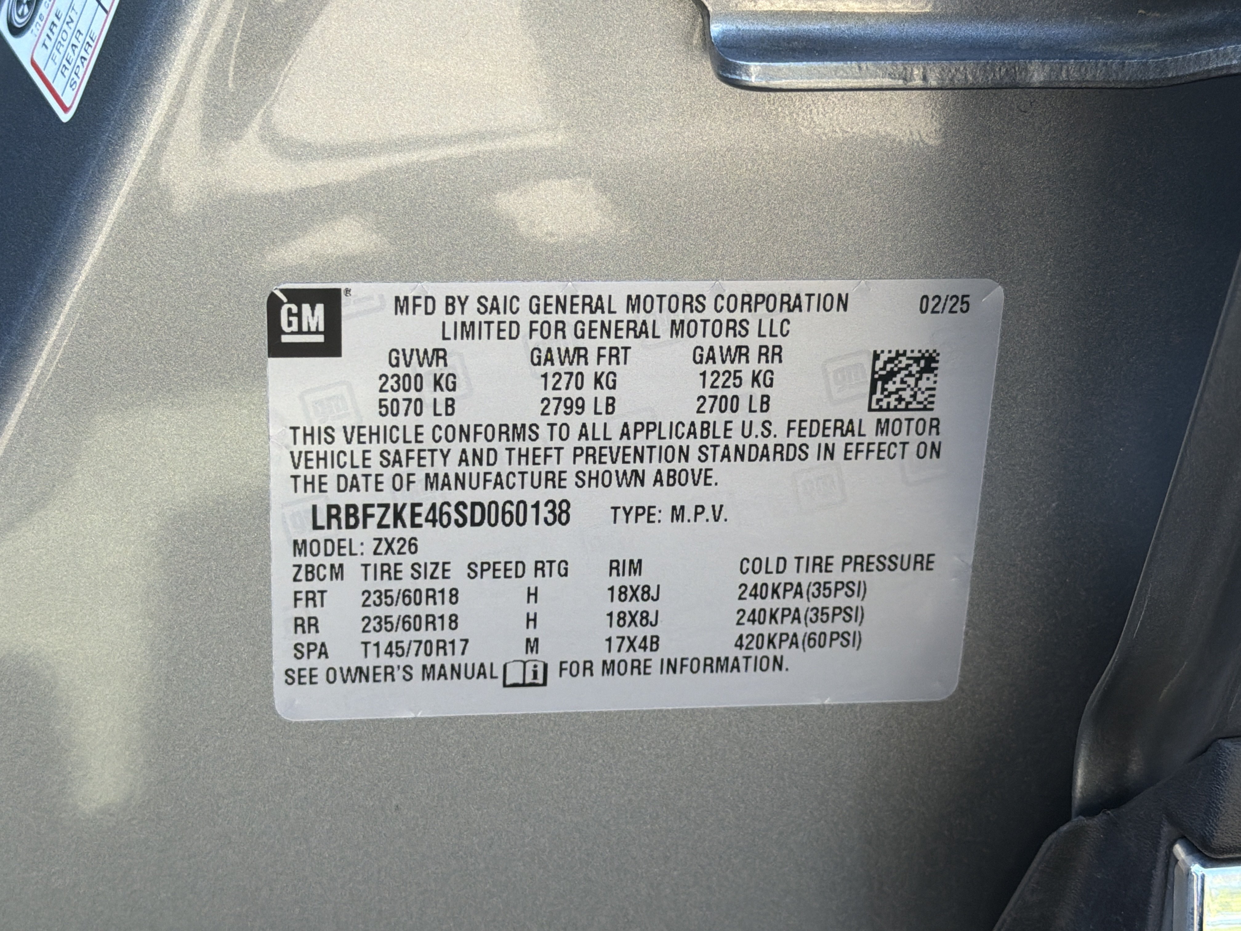 Used 2025 Buick Envision Preferred AWD/4WD image 35