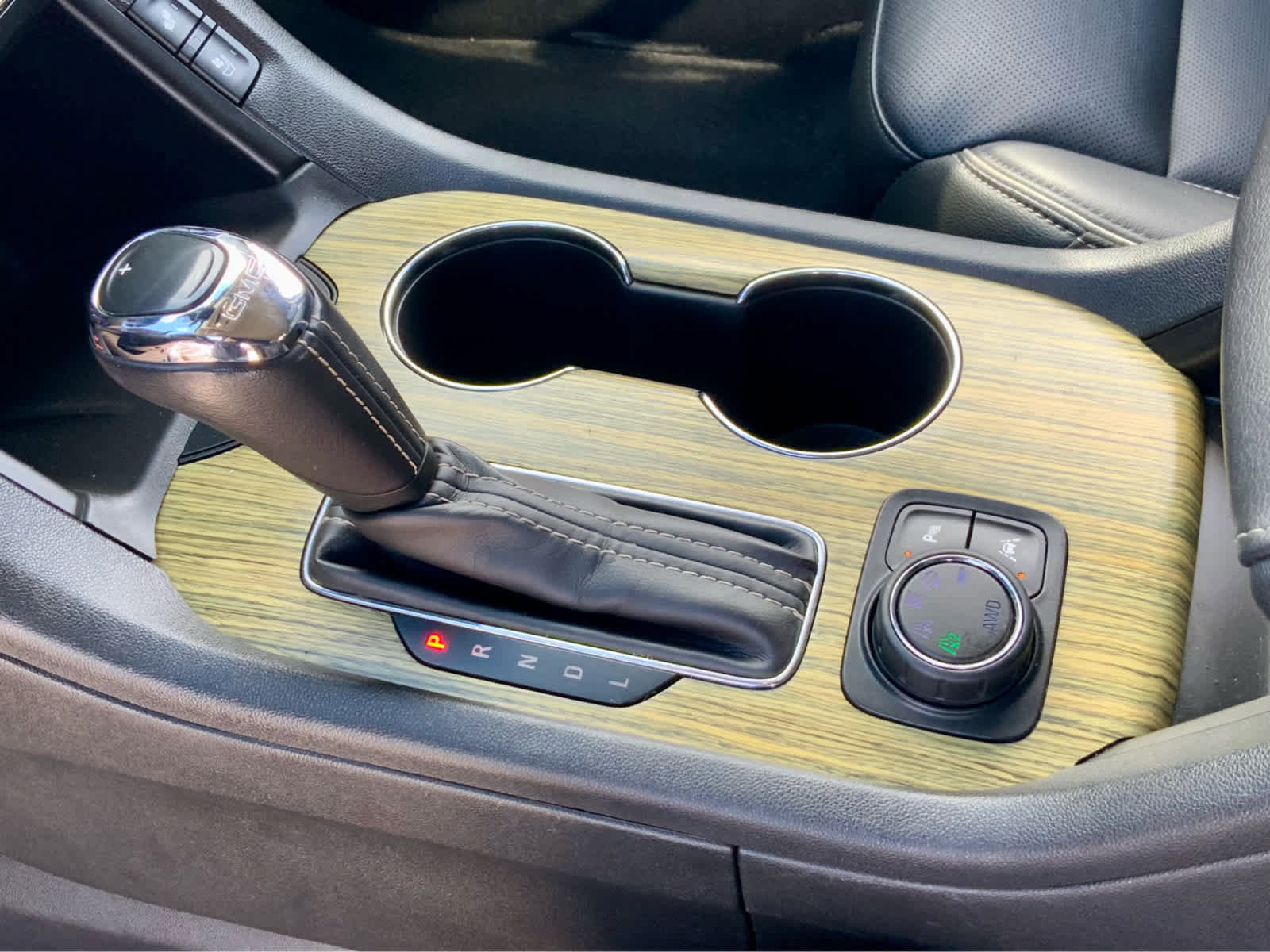 Used 2019 GMC Acadia Denali image 45