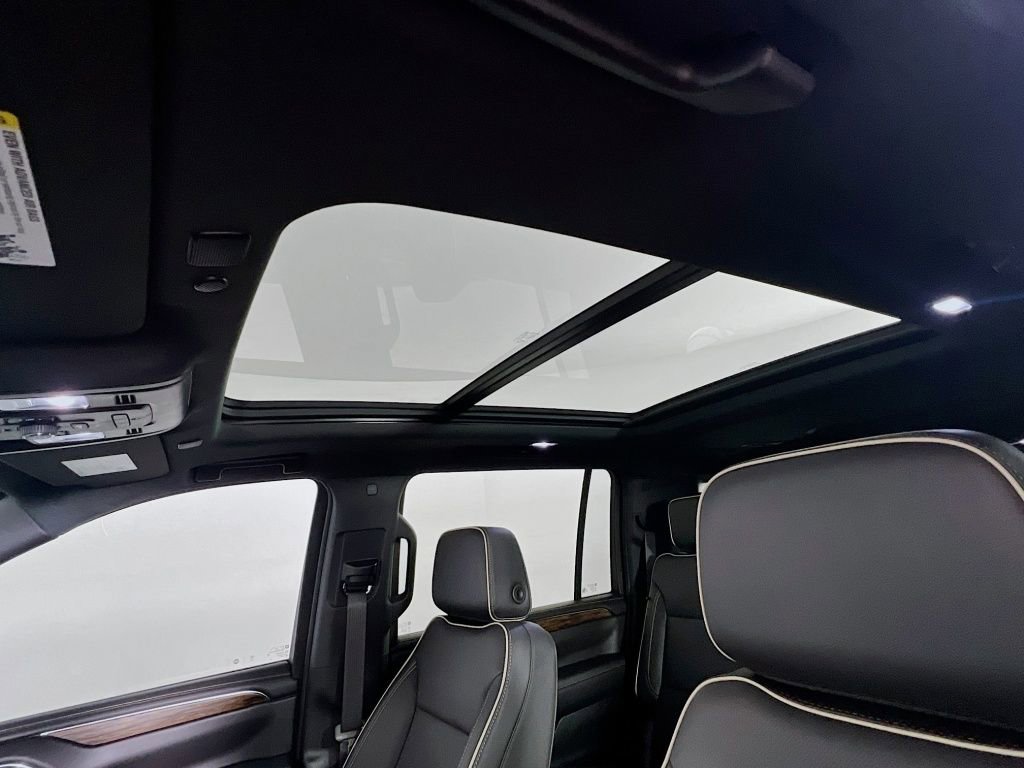 Certified 2024 Chevrolet Suburban Premier w/ Premium Package image 22