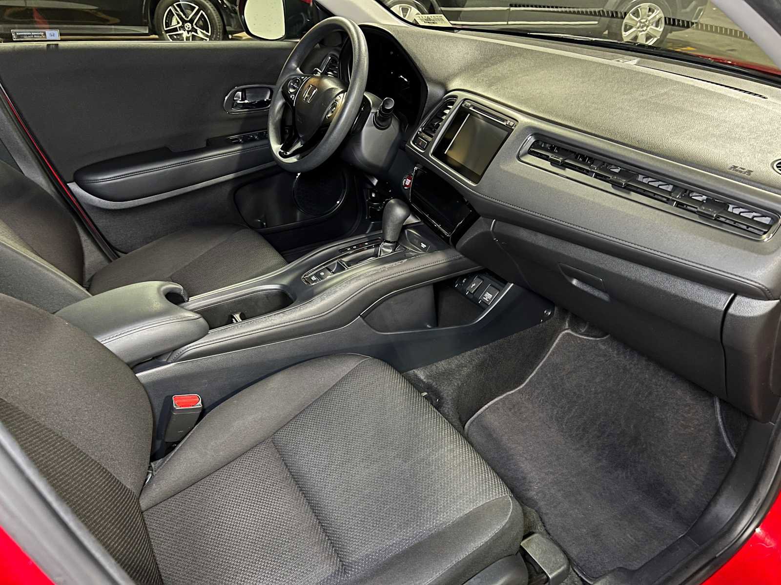 Used 2017 Honda HR-V EX image 11