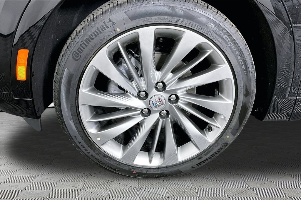 Certified 2024 Buick Envision Avenir AWD/4WD image 31
