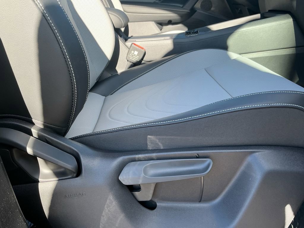 New 2026 Volkswagen Tiguan SE R-Line AWD/4WD image 18