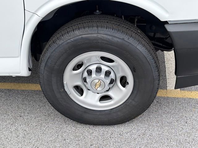 New 2026 Chevrolet Express 2500 w/ Driver Convenience Package RWD image 14