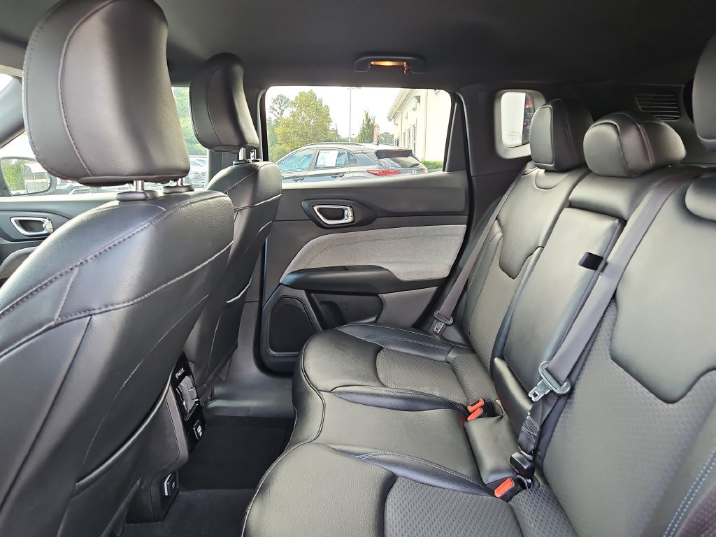 Used 2024 Jeep Compass Latitude AWD/4WD image 25