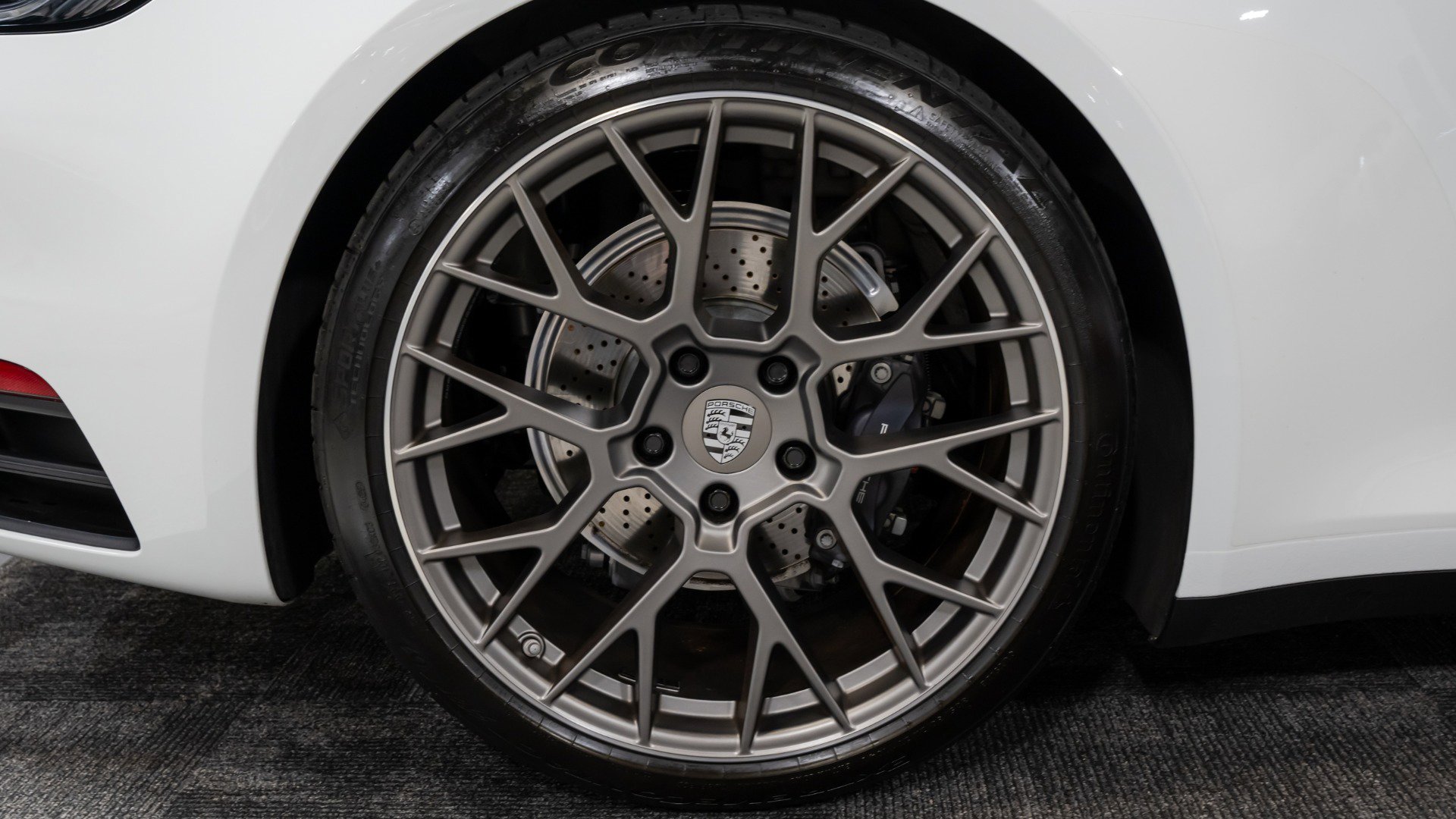 Used 2022 Porsche 911 Carrera image 39