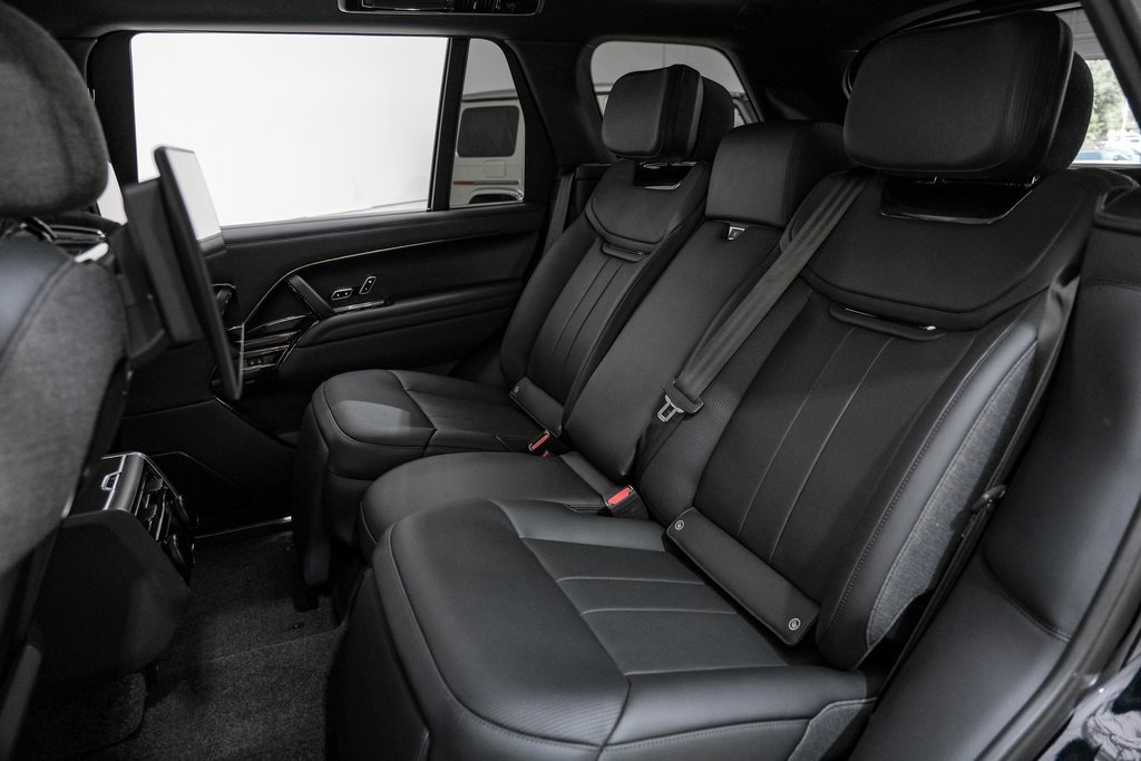 Used 2023 Land Rover Range Rover SV image 39