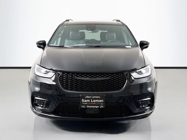 New 2026 Chrysler Pacifica Select w/ S Appearance Package FWD image 2