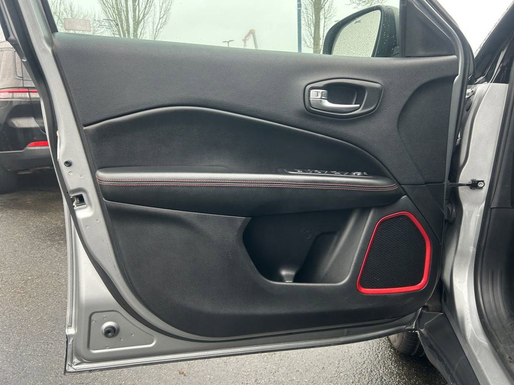 Used 2020 Jeep Compass Trailhawk image 22