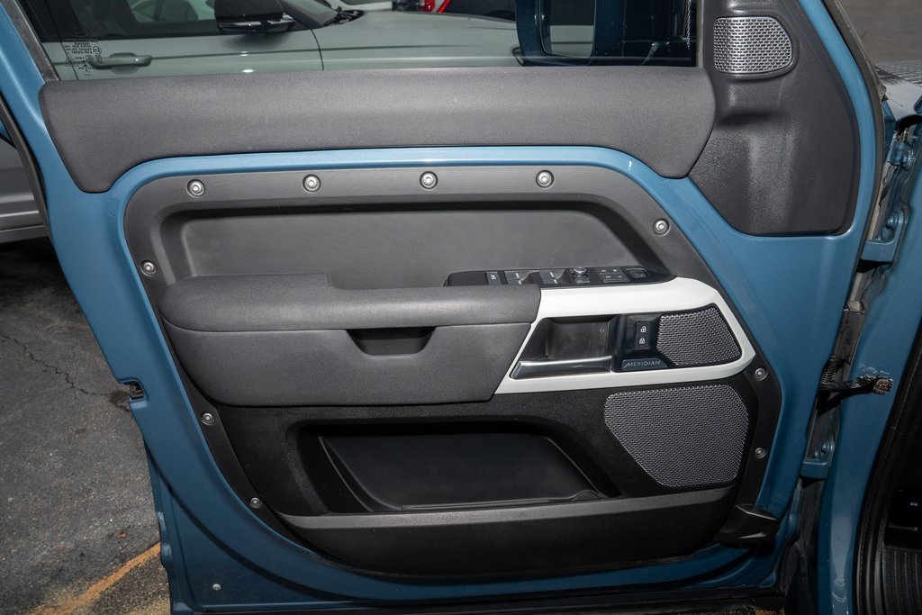 Used 2020 Land Rover Defender 110 SE image 15