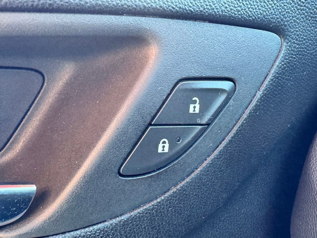 Used 2022 Chevrolet Equinox RS image 29