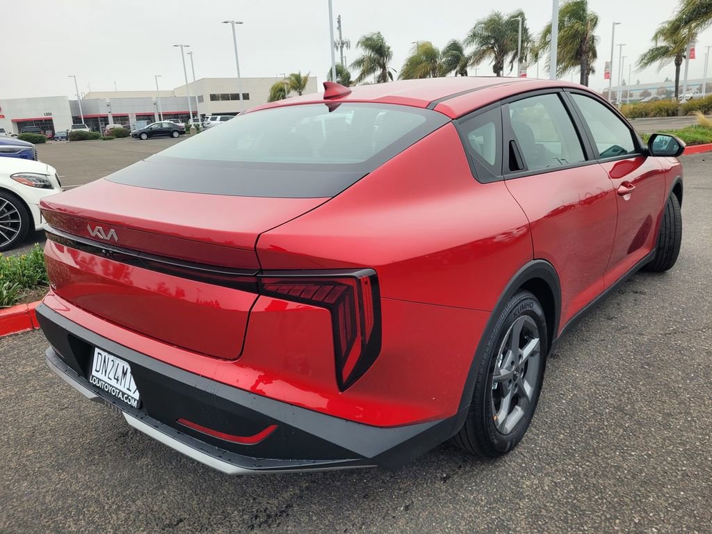 Used 2025 Kia K4 LXS image 4