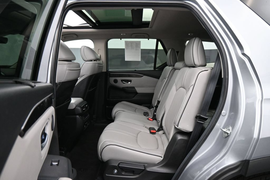 Used 2024 Honda Pilot Elite image 19