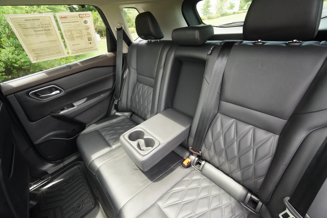 Used 2022 Nissan Rogue Platinum w/ Head-Up Display Package FWD image 24