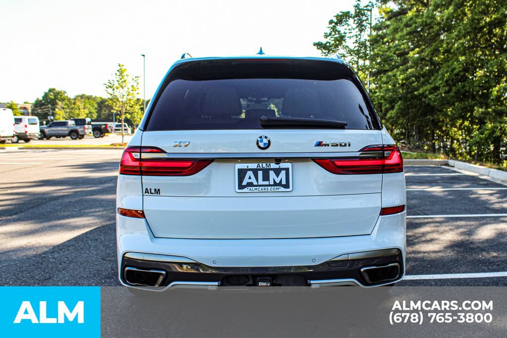 Used 2022 BMW X7 M50i w/ Dynamic Handling Package AWD/4WD image 11