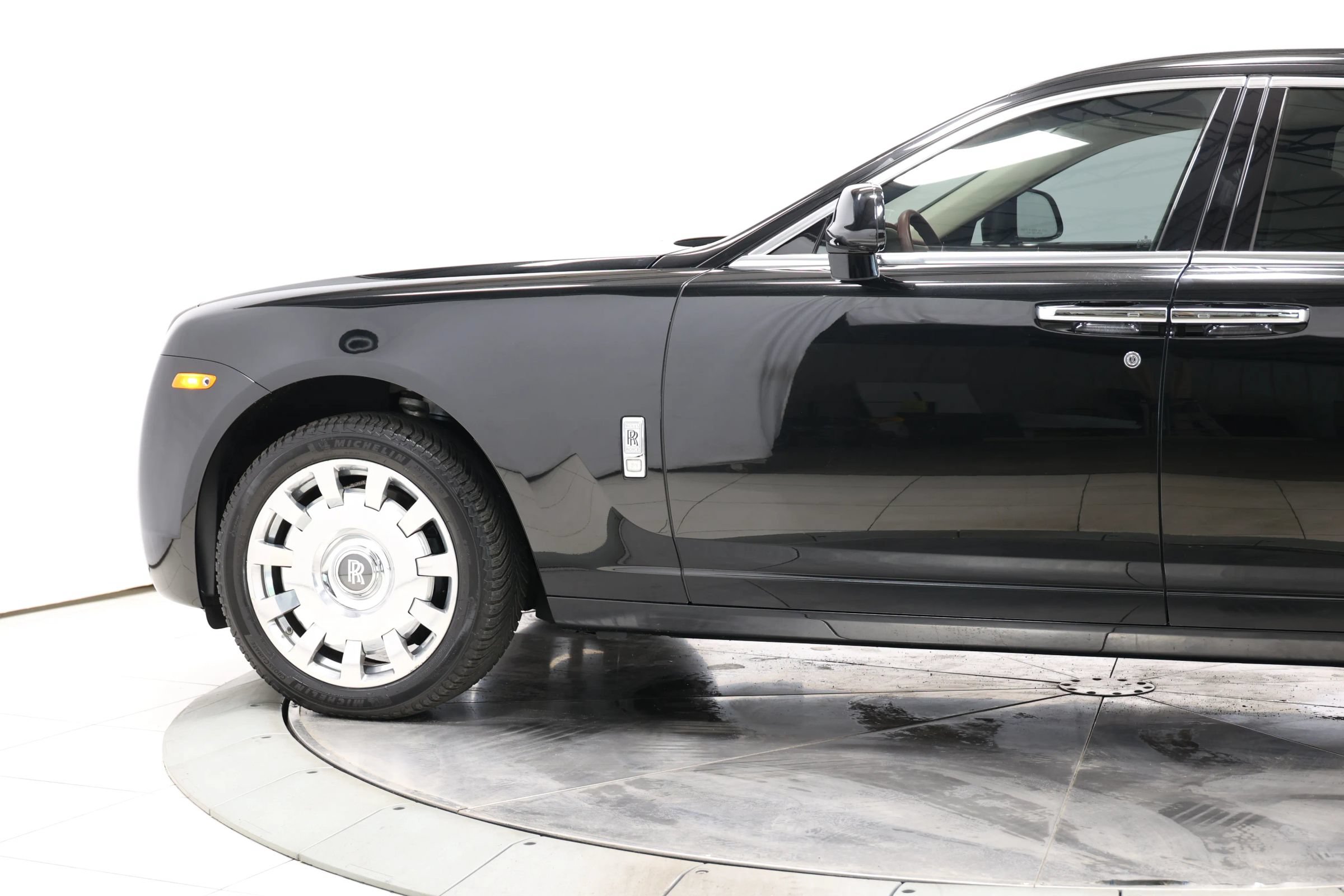Used 2013 Rolls-Royce Ghost RWD image 6